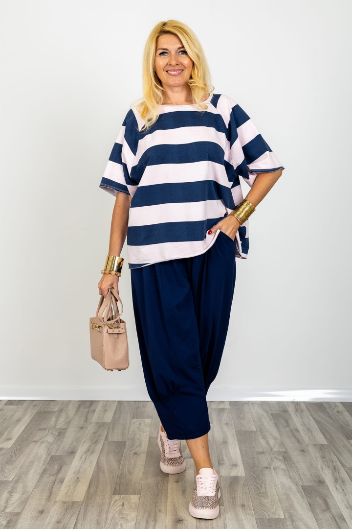 Bluzka damska w paski z krótkim rękawem oversize casualowa z okrągłym dekoltem Cascinette pudrowa różowa z granatowym