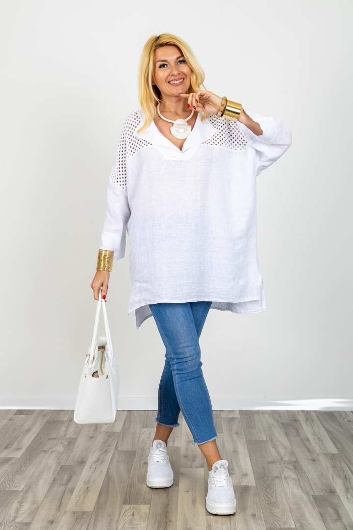 Biała tunika lniana Casalborgone mega oversize z dekoltem V ażurowymi wstawkami i rozcięciami po bokach asymetryczna