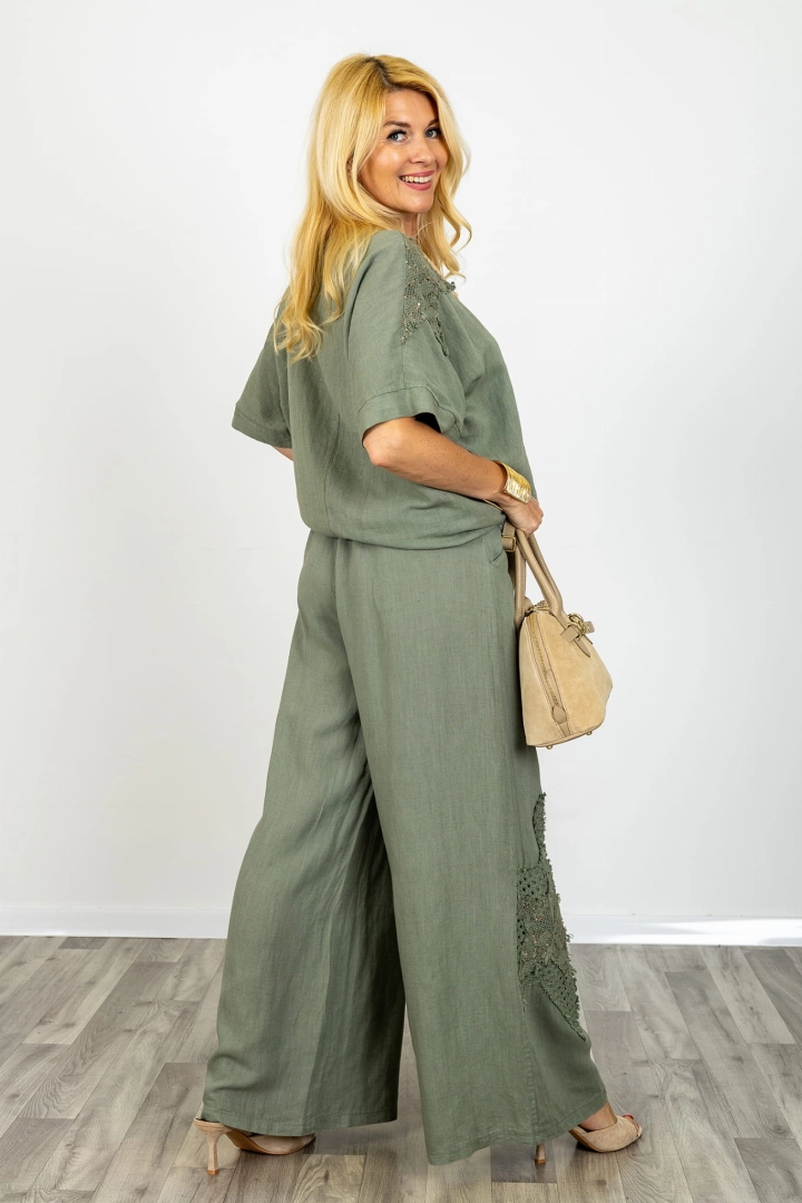 Spodnie Dogliana khaki lniane szerokie palazzo z troczkami i ażurowymi aplikacjami swobodny look