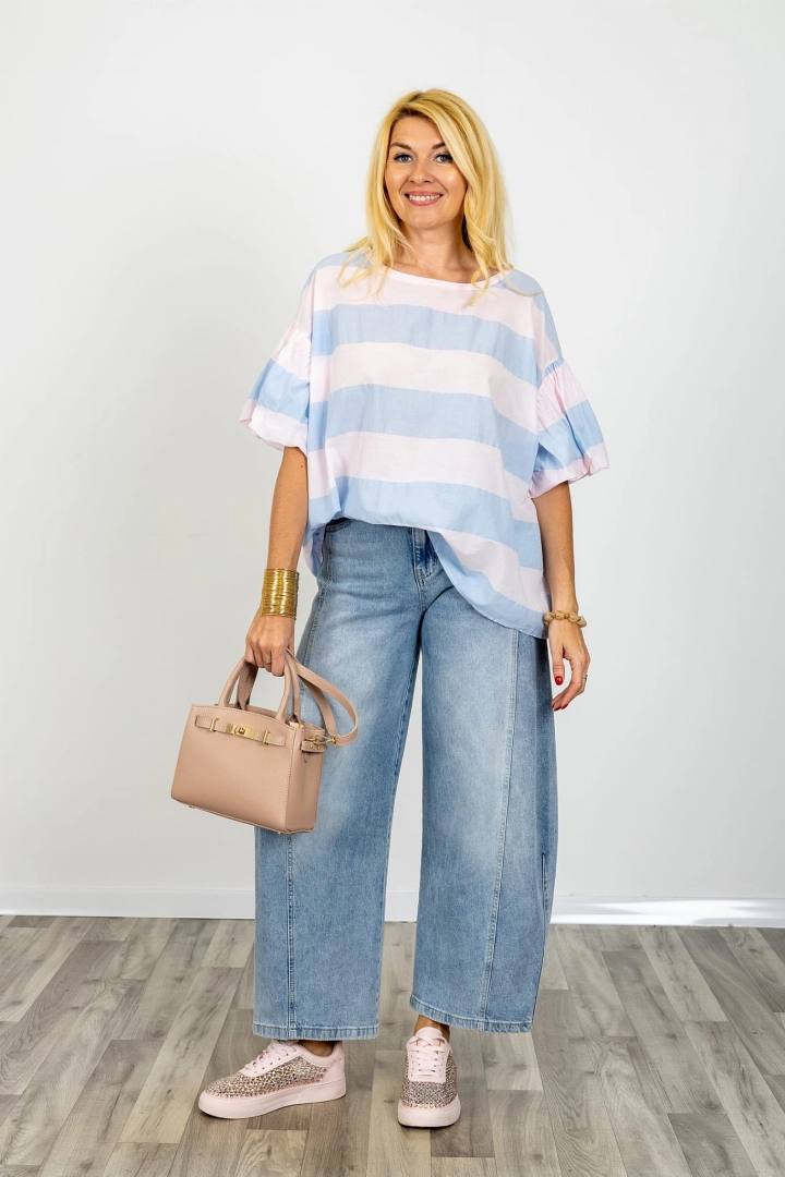  Bluzka oversize w paski  z krótkim bufiastym rękawem i okrągłym dekoltem Monteciccardo pudrowo różowa z błękitnym 