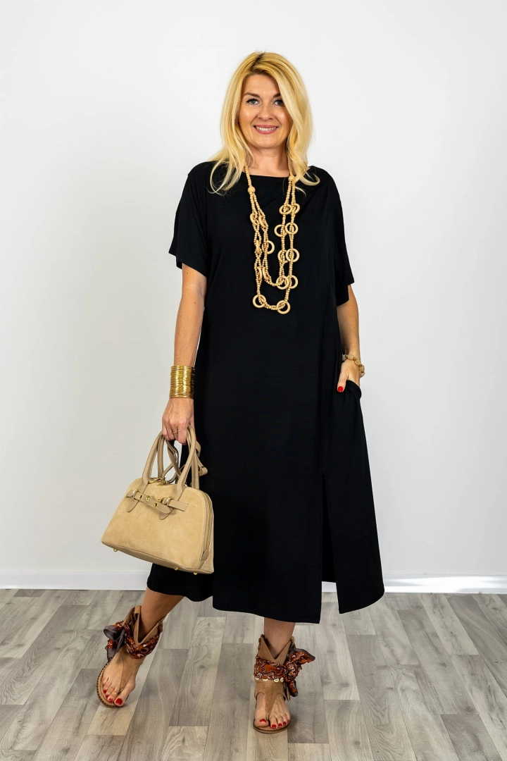 Sukienka Ripalta czarna midi z krótkim rękawem, kieszeniami i rozcięciem po boku luźna i wygodna