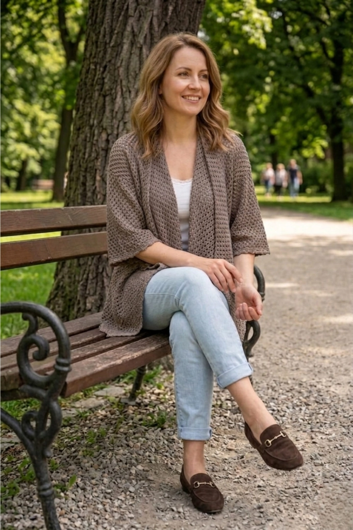 Ażurowa narzutka Lecara fango kardigan oversize z rękawem kimono asymetryczna z kieszeniami lekka