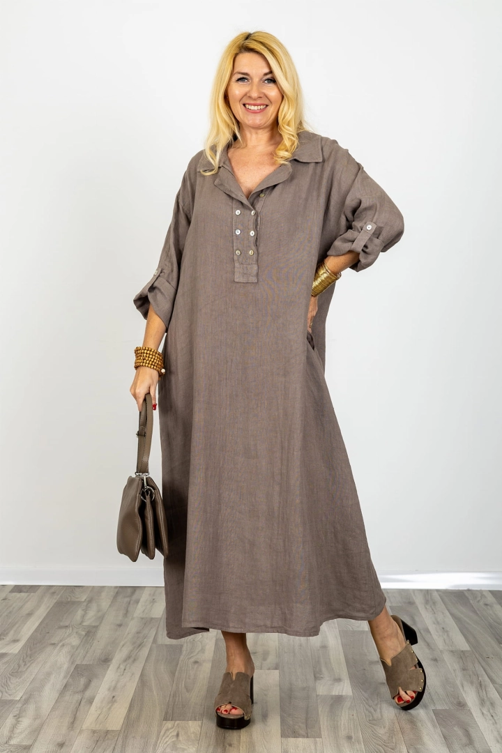 Sukienka lniana maxi oversize Usseglio  plus size fango z guzikami regulowany dekolt kieszenie rękaw podpinany