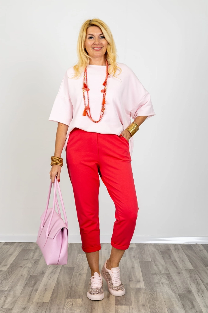 Spodnie dresowe z asymetrycznym przeszyciem i ozdobną patką z tyłu Ururi malinowe