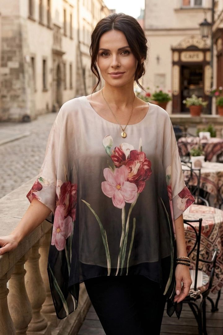 Bluzka Cicagna czarna jedwabna asymetryczna z rękawem kimono i kwiatami