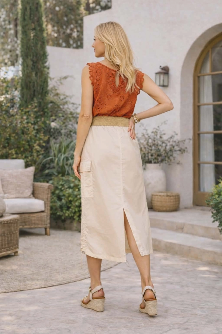 Spódnica midi beżowa Casoli casual cargo z kieszeniami ściągaczami po bokach i rozcięciem z tyłu