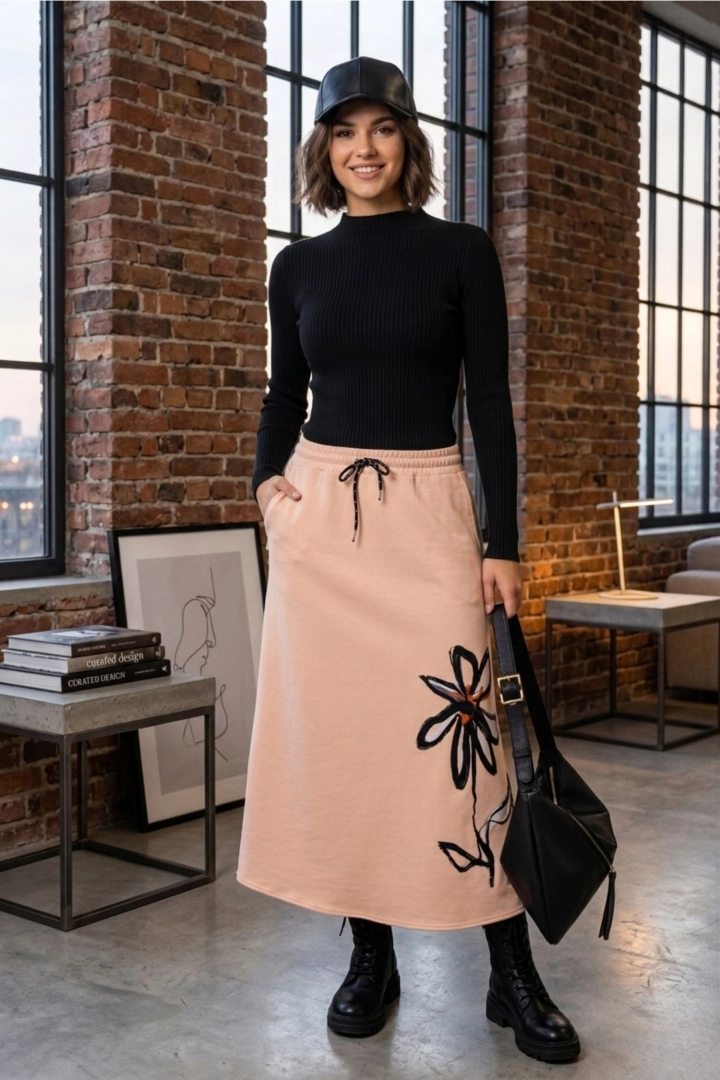 Spódnica midi morelowa na gumce casual z rozcięciem i nadrukiem kwiatowym Bagnaturo