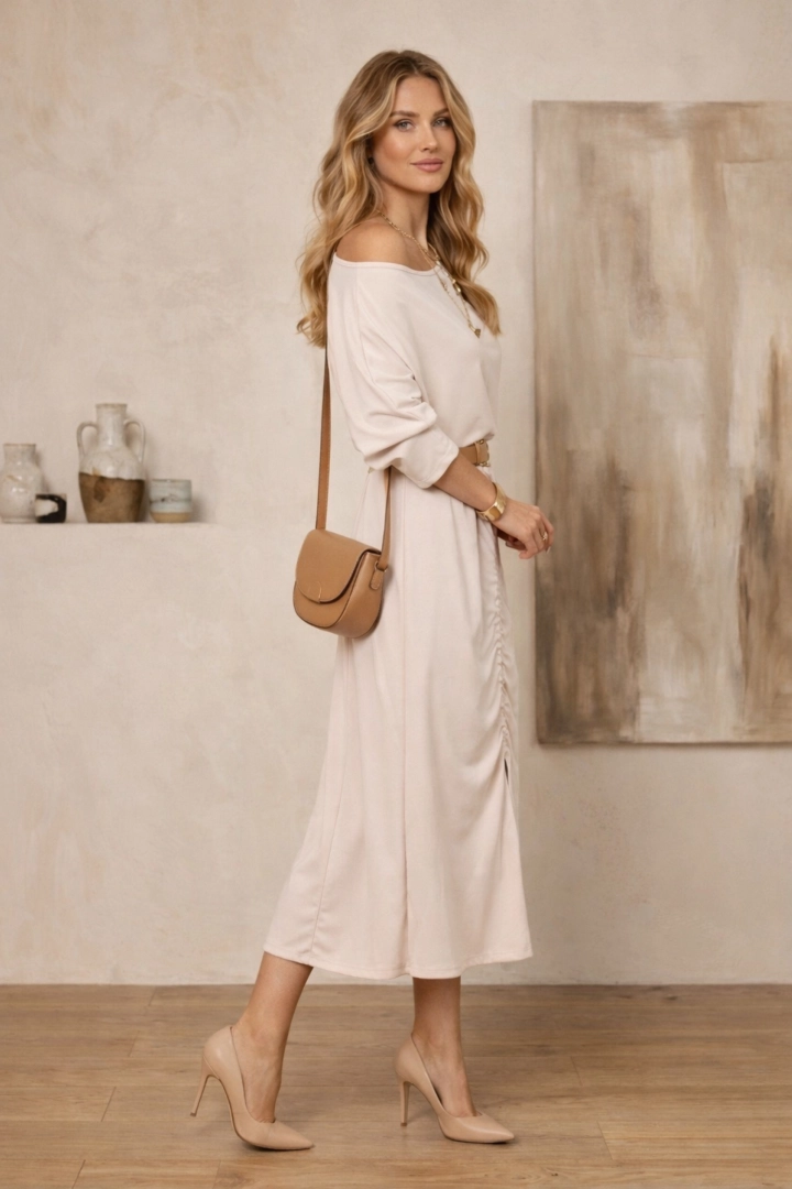 Sukienka beżowa midi Pretoro rękaw kimono kwiat 3D przeszycia i regulacja na przodzie