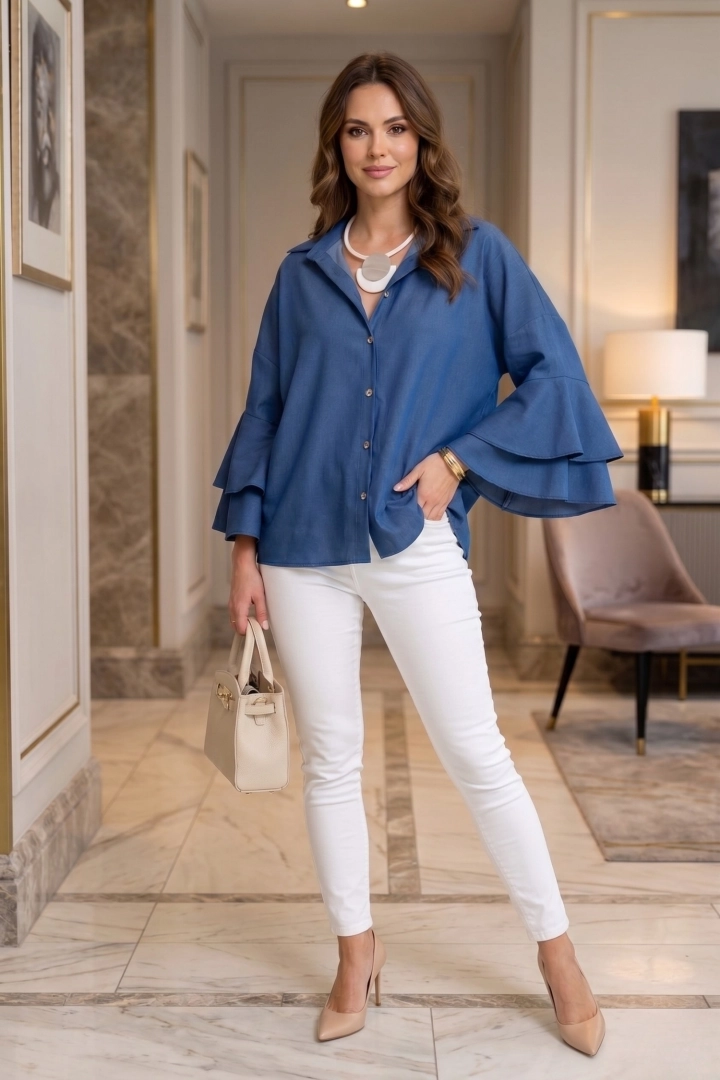 Koszula damska denim blue na guziki oversize z kołnierzem rękawy zakończone falbanami Ofena lekka i efektowna