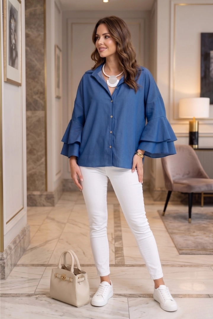 Oversize koszula damska denim blue na guziki z kołnierzem rękawy zakończone falbanami Ofena swoboda i charakter