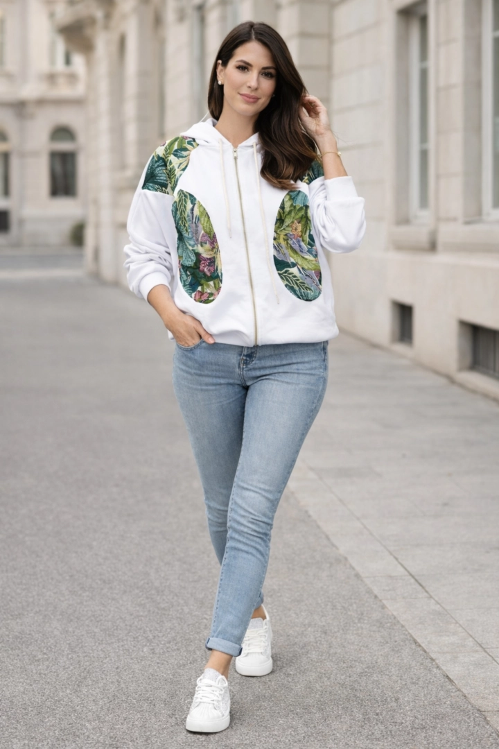 bluza damska biała oversize na zamek z kapturem i kolorowym printem kwiatowym Ribottoli