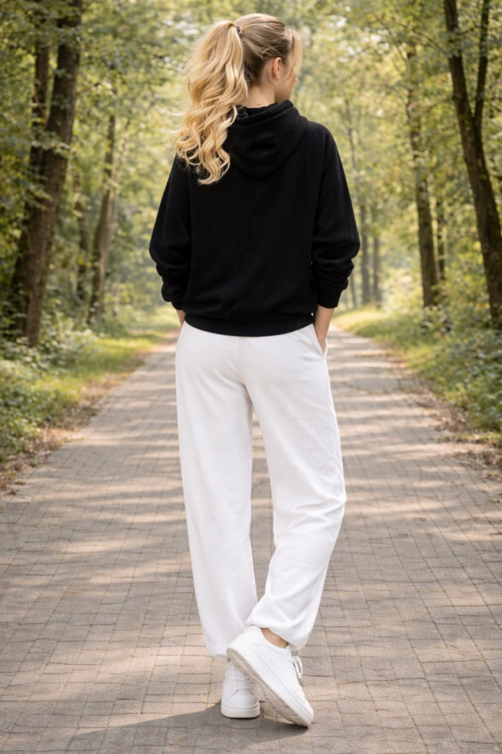 Bluza damska czarna z kapturem rękaw kimono jeansowa naszywka Controguerra