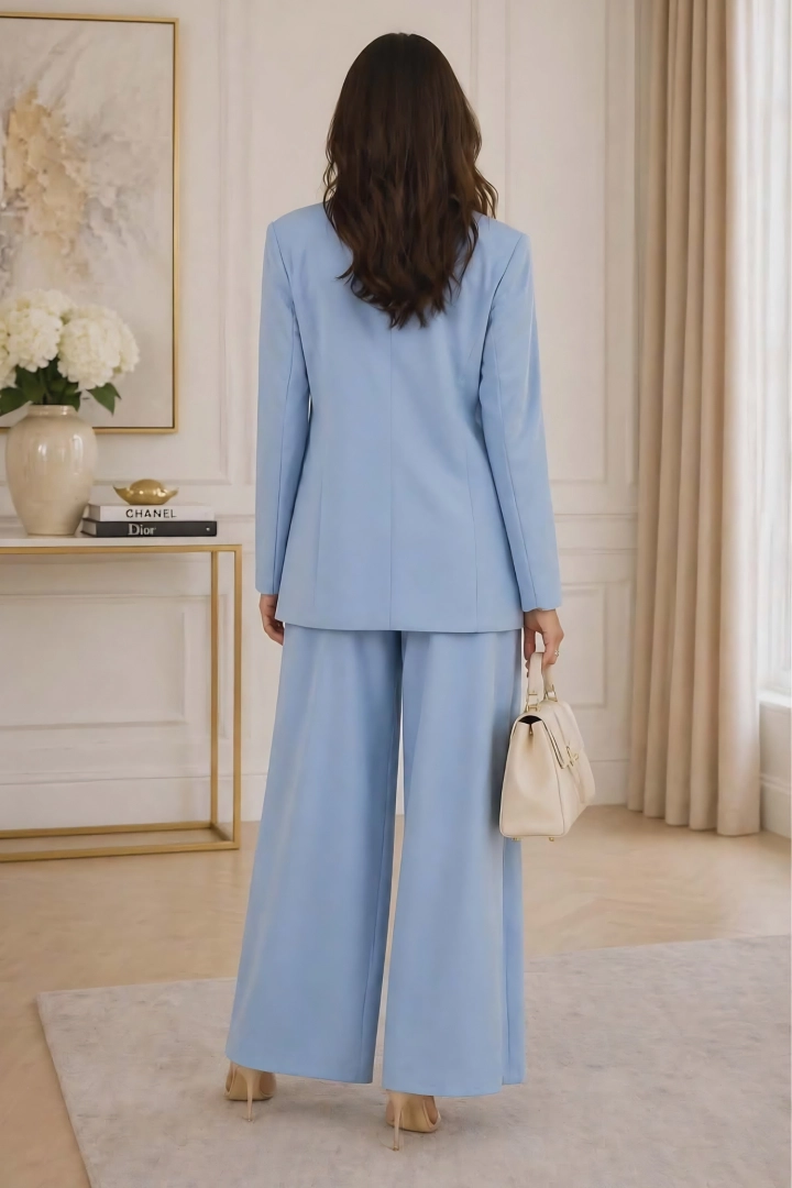 Żakiet damski błękitny elegancki fason z wiązaniem w talii i poduszkami na ramionach