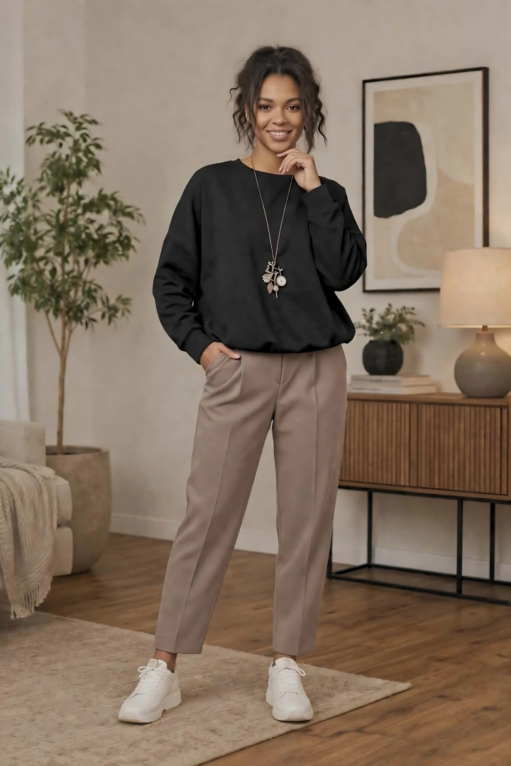 Bluza czarna damska luźna bombka z długim rękawem i okrągłym dekoltem Cermignano