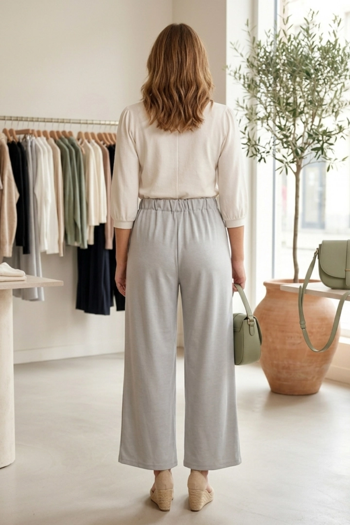 Spodnie damskie gołębie z szeroką nogawką i ozdobnym przodem Bionaz