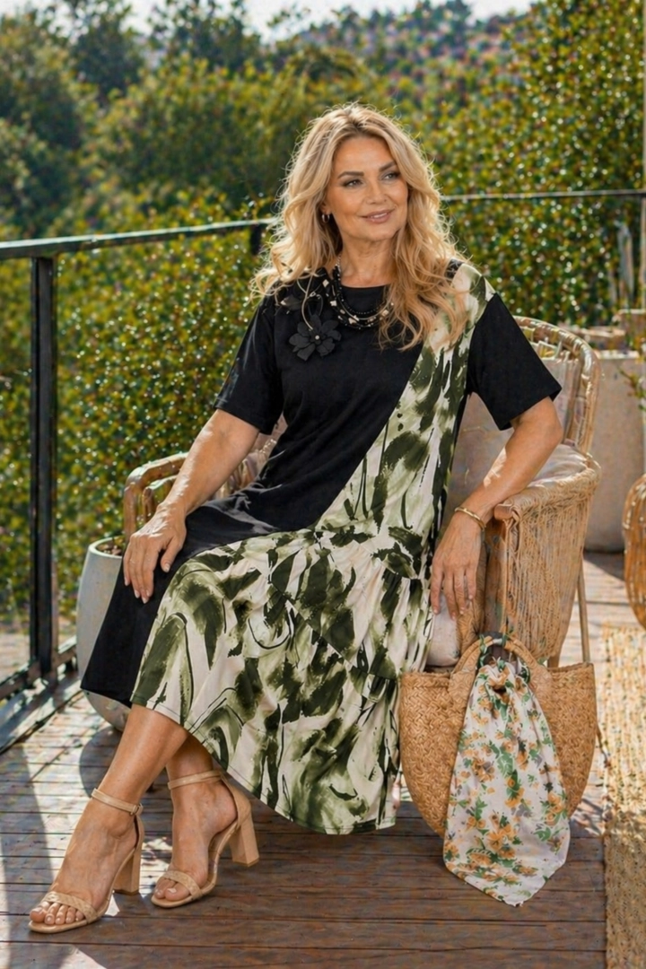 sukienka midi czarna wzorzysta khaki oliwkowy print asymetryczna rozkloszowana krótki rękaw letnia Battistocchi