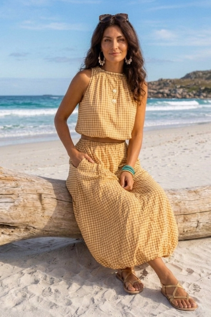 bluzka damska karmelowa w kratę top halter bez rękawów beżowa cappuccino letnia Valchiampo