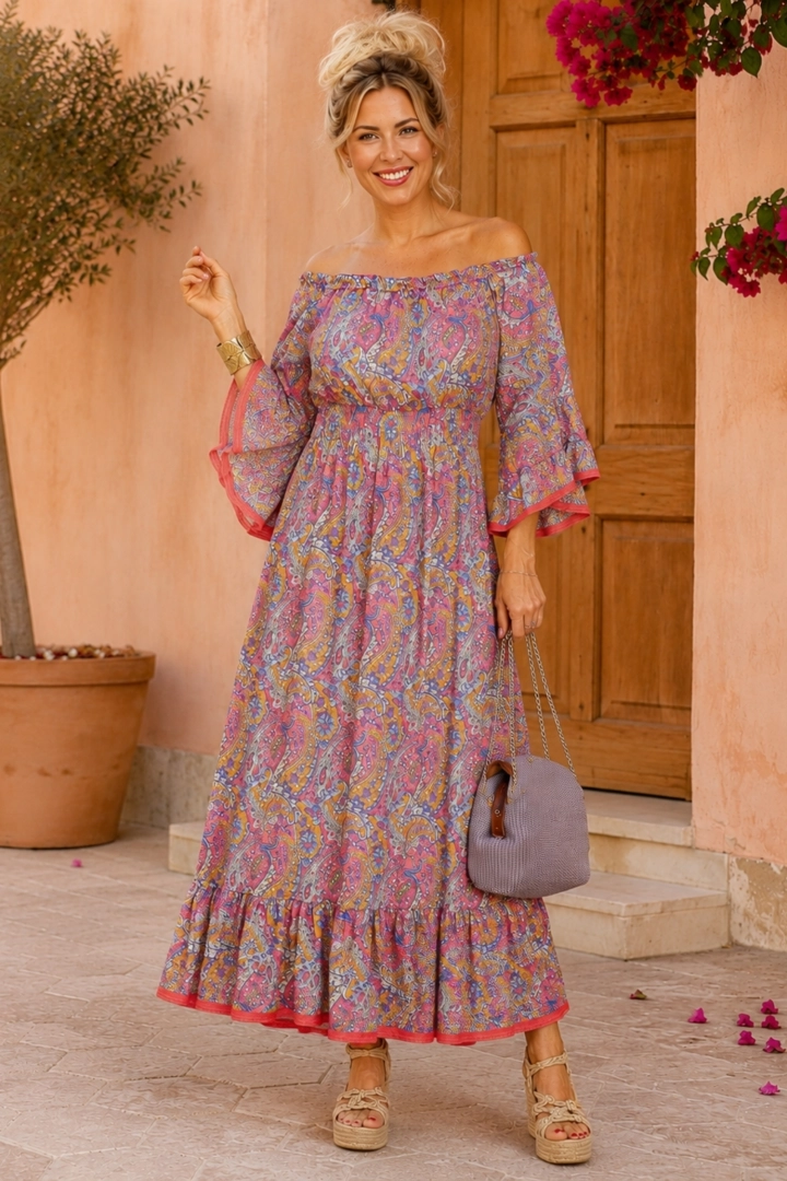 Sukienka hiszpanka maxi różowa jedwabna z falbaną i ażurem print paisley Menfi