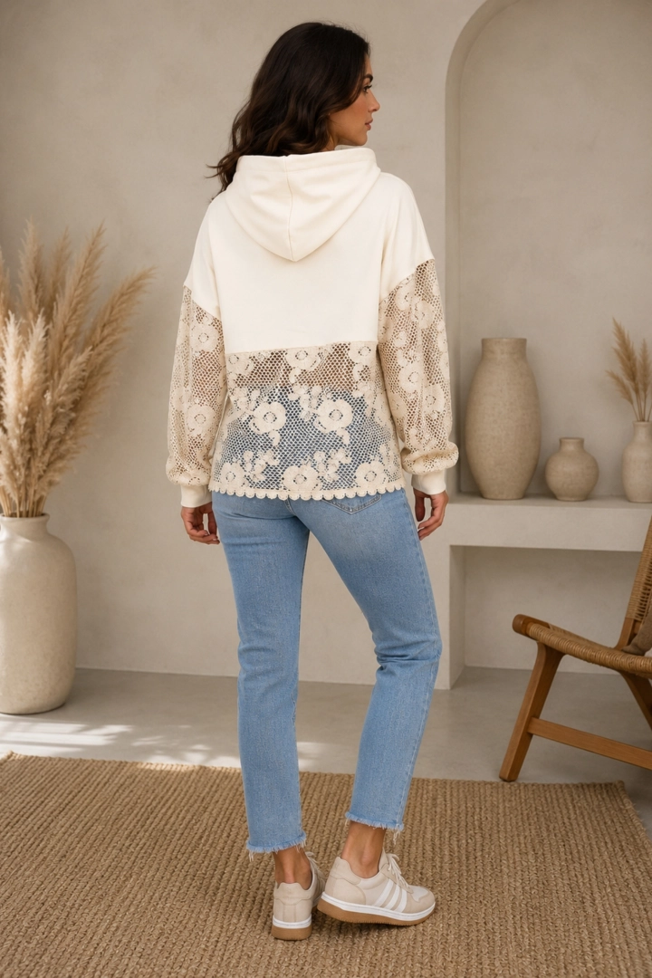 Bluza damska beżowa oversize z ażurową wstawką i kapturem styl casual Oriola