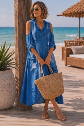 Monteliscai sukienka jeansowa denim blue midi oversize z kapturem i surowym wykończeniem