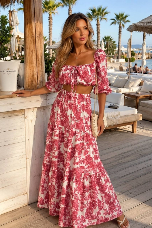 Boho komplet damski maxi Pralormo czerwony w kwiaty z crop topem i spódnicą