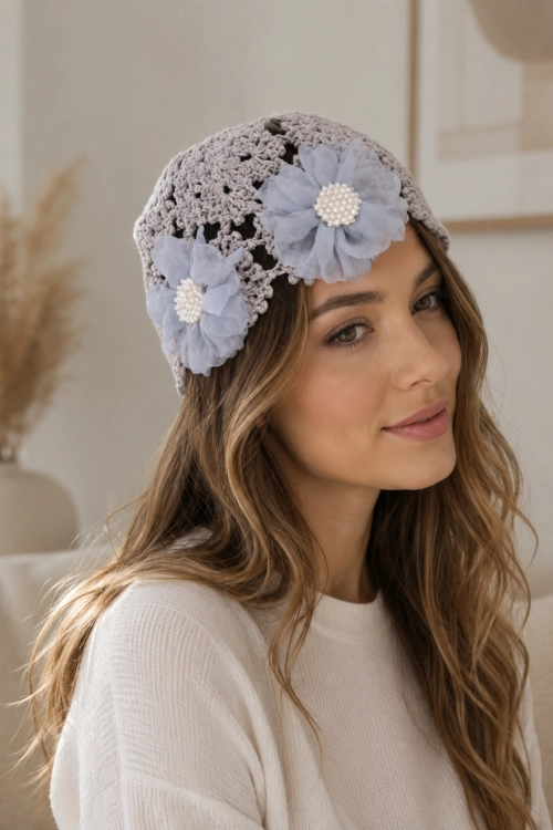 Czapka crochet beanie szara damska z kwiatami 3D i ażurowym wzorem Formigliana