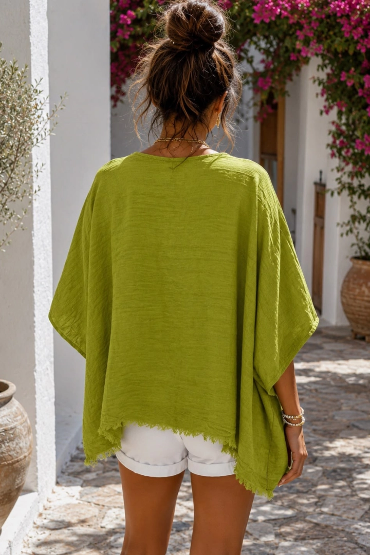 Bluzka kimono oliwkowa oversize ze strzępionym wykończeniem i lnem Enguiso
