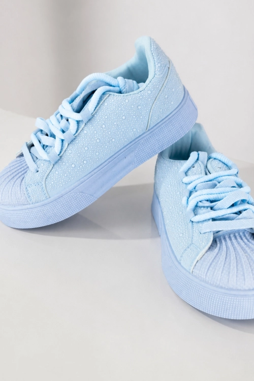 Błękitne sneakersy damskie z tłoczeniem na cholewce i połyskującymi zdobieniami Massimino