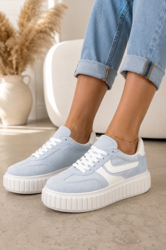 Sportowe sneakersy błękitne zamszowe na grubej ryflowanej podeszwie Aranci