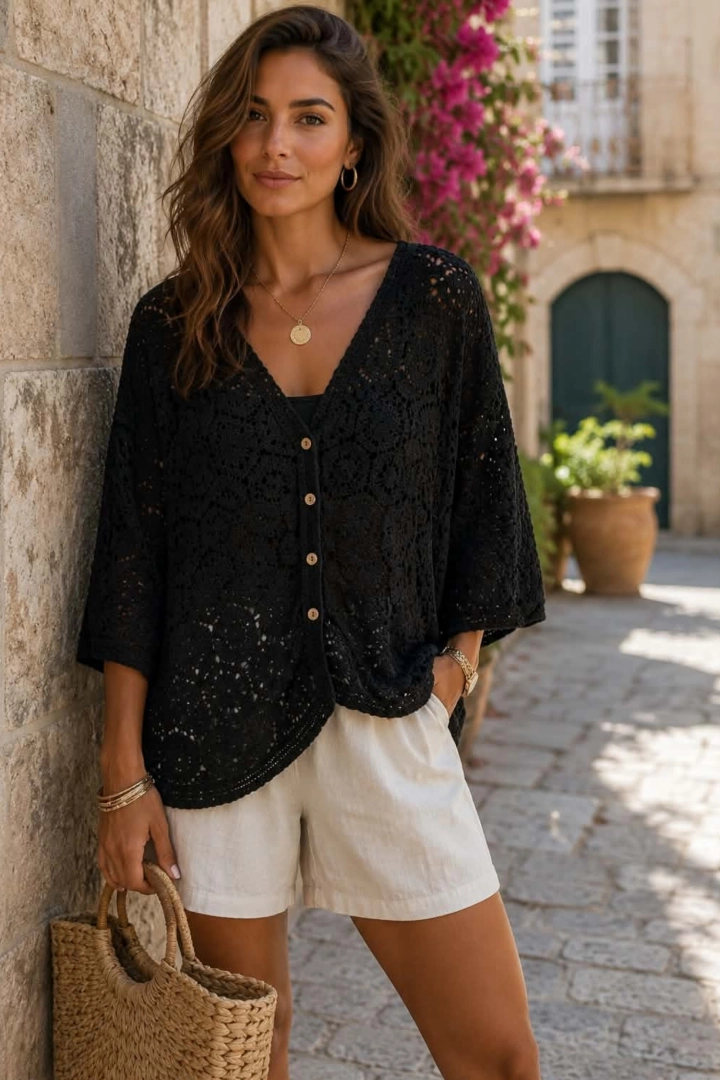 Narzutka damska czarna ażurowa boho z rękawem kimono na guziki oversize Tramonti