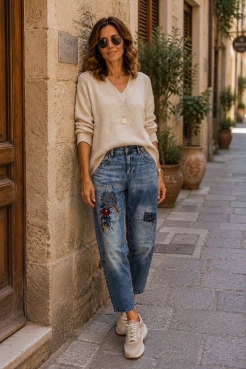 Spodnie slim fit jeans denim blue kwiaty cekiny naszywki Turate