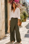 Spodnie khaki wide leg z kopertowym przodem wysokim stanem i gumką w pasie Salasco