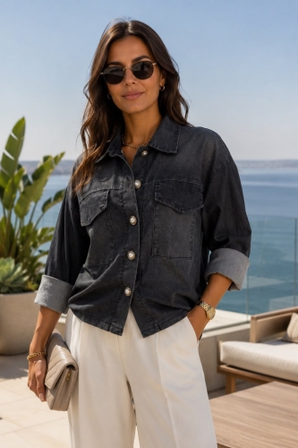 Katana jeansowa grafitowa z miękkiego jeansu oversize z dużymi kieszeniami Lucana