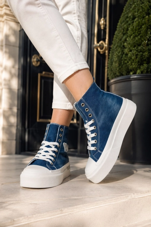 Trampki za kostkę denim blue z materiału jeansowego na grubej podeszwie Dorenzia