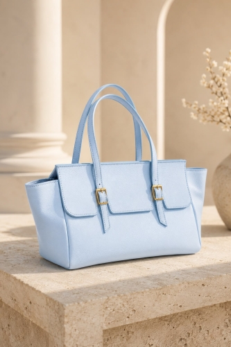 Elegancka pastelowa torebka skórzana tote bag w jasnoniebieskim kolorze