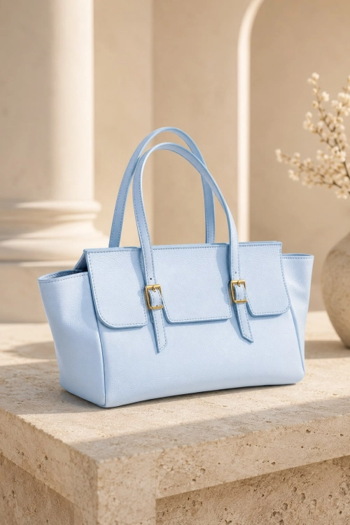 Elegancka pastelowa torebka skórzana tote bag w jasnoniebieskim kolorze