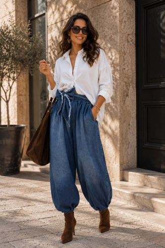 Spodnie jeansowe alladynki dark denim blue z wysokim stanem i kieszeniami Saltrio