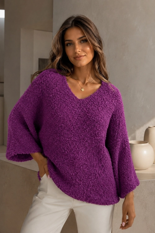 Fioletowy sweter damski boucle z dekoltem w serek Tesinoa