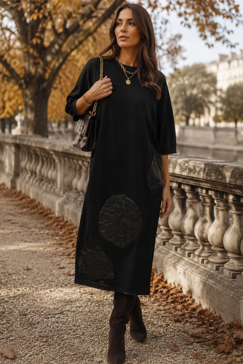 Elegancka czarna sukienka dzianinowa midi z aplikacjami