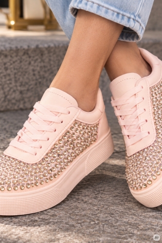 Sneakersy damskie pudrowo różowe z dużymi cyrkoniami sznurowane na grubej podeszwie Teravola