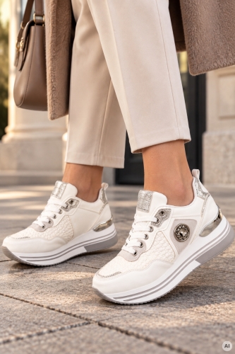 Sneakersy damskie białe na grubej podeszwie ze srebrnymi detalami Tazones