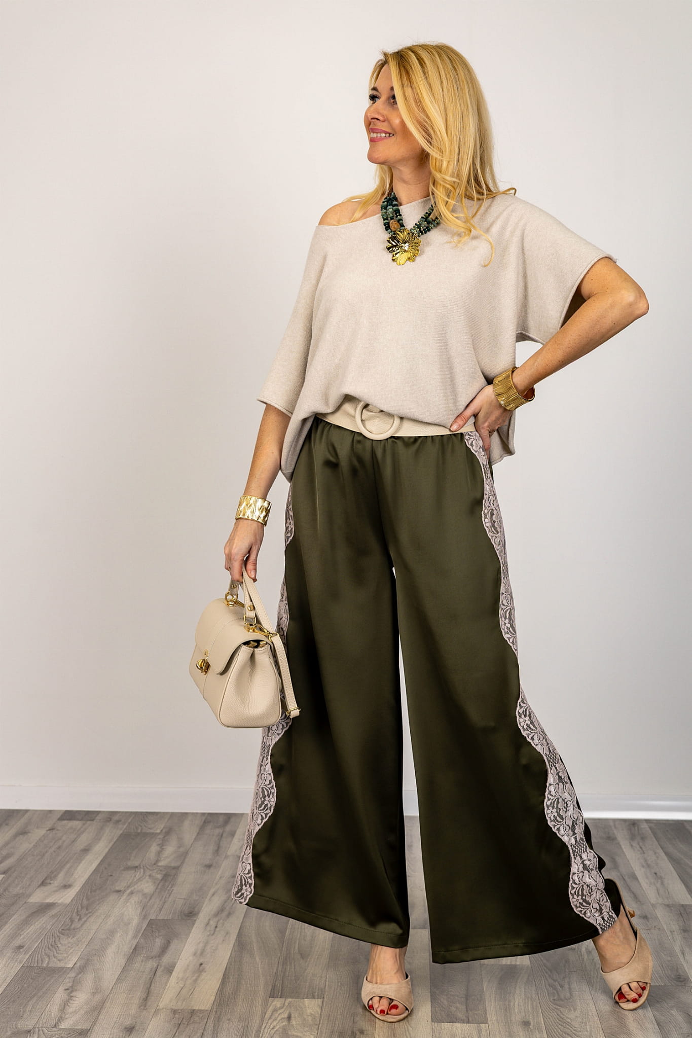 SPODNIE WIDE LEG SATYNOWE Z KORONKĄ PO BOKU LATURO KHAKI