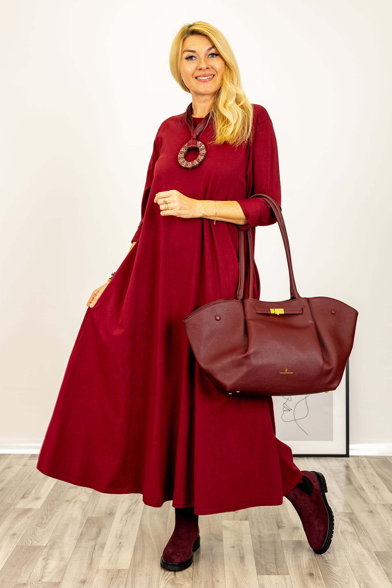 Sukienka maxi oversize Rovitoa długa elastyczna kieszenie bawełniana plus size bordowa
