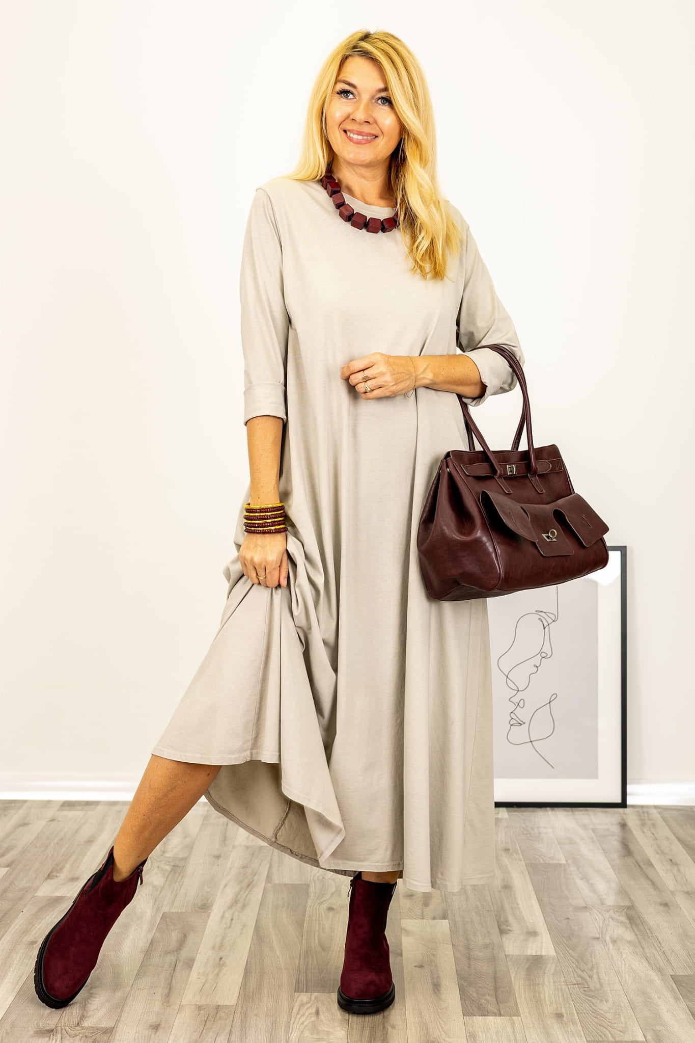 Sukienka maxi oversize Rovitoa długa elastyczna kieszenie bawełniana plus size beżowa