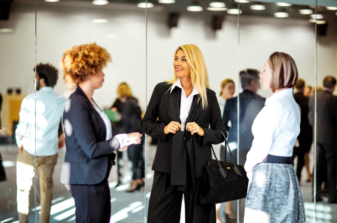 Dress code na spotkanie biznesowe – postaw na włoską jakość z Antaresa.pl